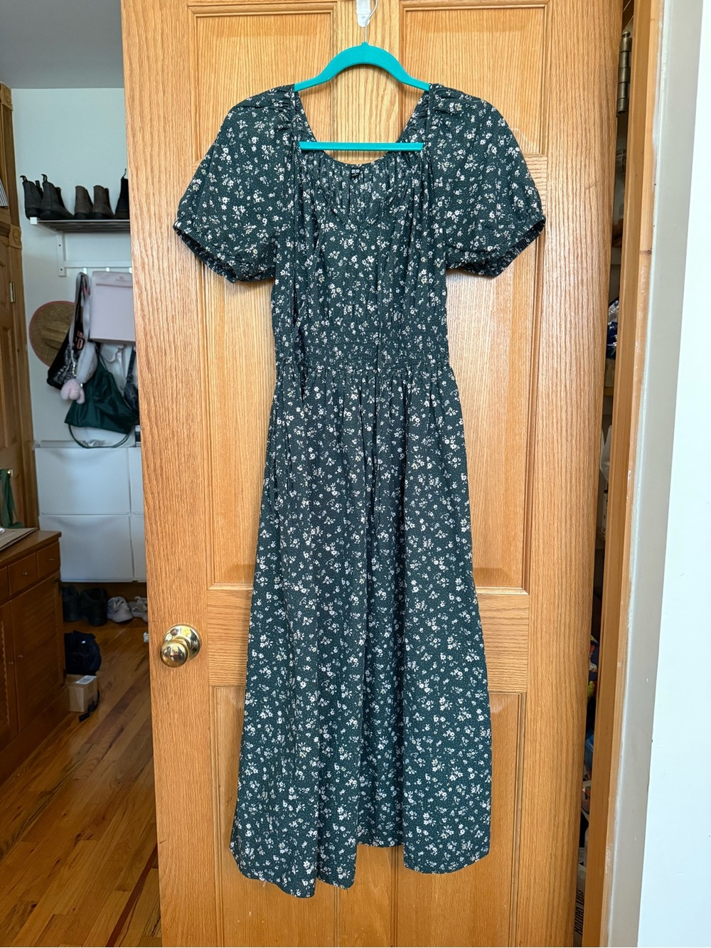 Uniqlo Forest Green Floral Midi Dress with Puff Sleeves